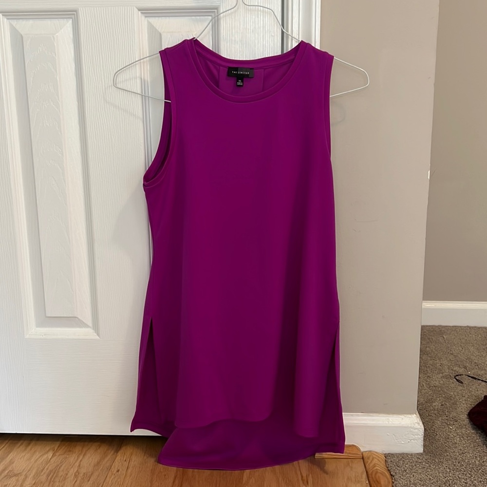The Limited purple tunic top. Like new, comfortable top with slits on the side.